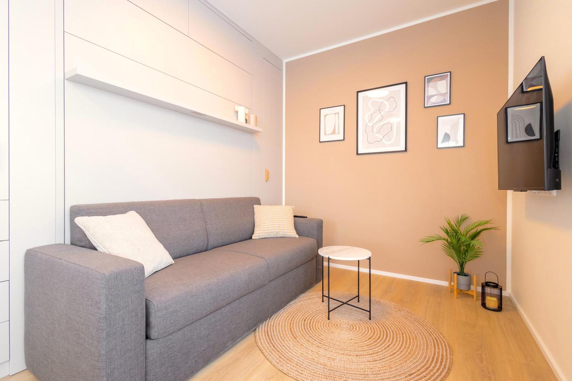 Bright 2Br - 4Th Floor, Balcony, Free Parking By Gravity Prague Apartment Exterior photo